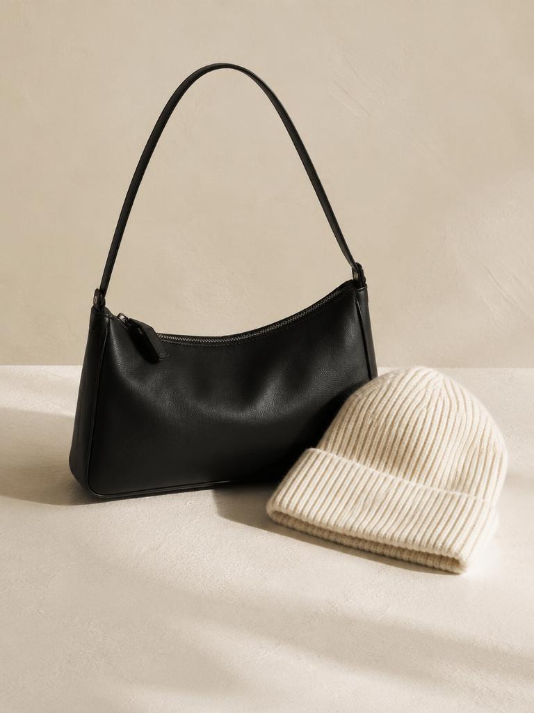 Everyday Shoulder Bag in Black