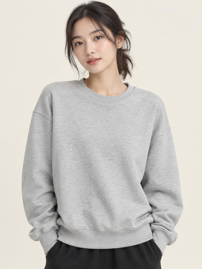 Weekend Sweatshirt in Heather Gray
